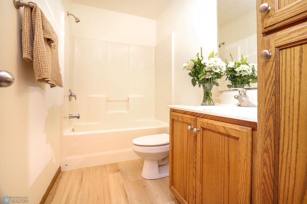 2nd bathroom