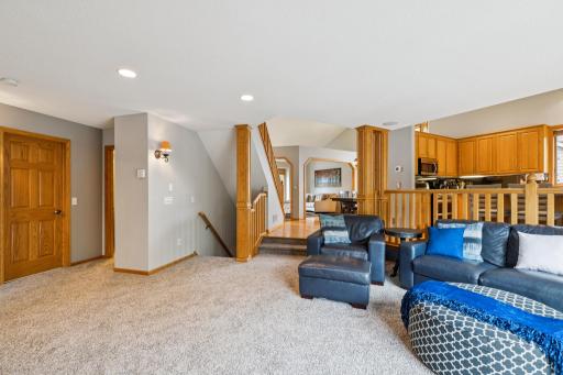 23_10353_Yates_Dr_N_Minneapolis_MN_55443_USA-Living_room-HT8A9910.jpg