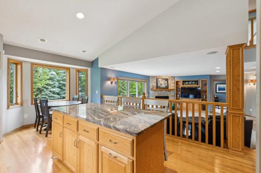 32_10353_Yates_Dr_N_Minneapolis_MN_55443_USA-Kitchen-HT8A9885.jpg