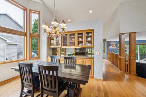 34_10353_Yates_Dr_N_Minneapolis_MN_55443_USA-Dining_room-HT8A9835.jpg