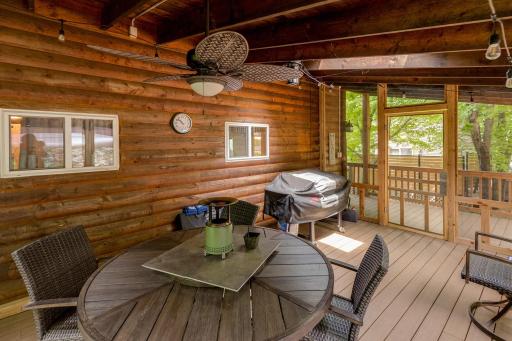 Screened in Porch