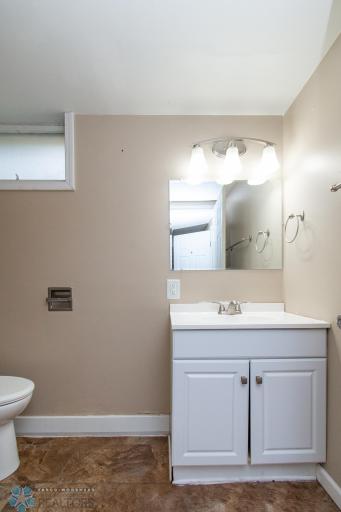 634 11th Street N, Moorhead, MN 56560