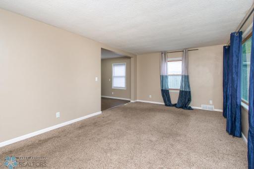 634 11th Street N, Moorhead, MN 56560