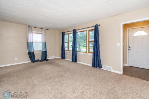 634 11th Street N, Moorhead, MN 56560