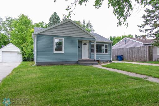 634 11th Street N, Moorhead, MN 56560