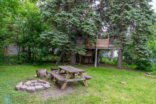 634 11th Street N, Moorhead, MN 56560