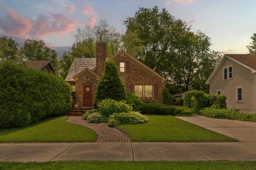 825 5th Avenue SW, Faribault, MN 55021