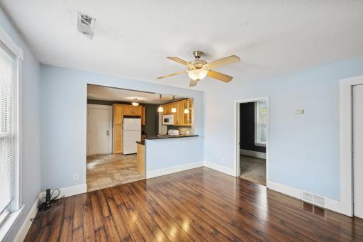 2224 4th Avenue N, Minneapolis, MN 55405