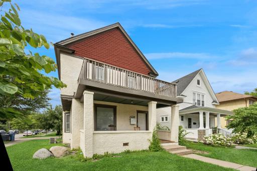 2224 4th Avenue N, Minneapolis, MN 55405