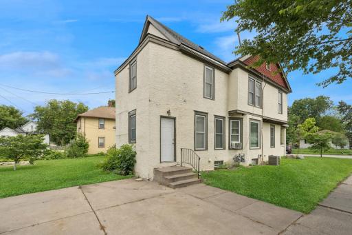2224 4th Avenue N, Minneapolis, MN 55405