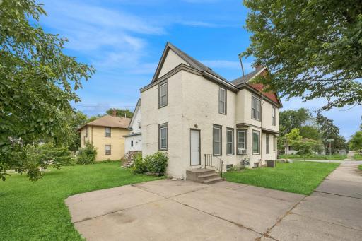 2224 4th Avenue N, Minneapolis, MN 55405