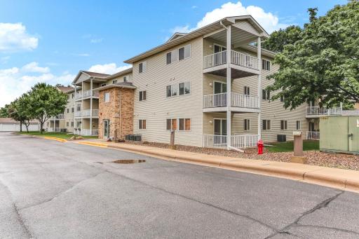 875 Bahls Drive, 109, Hastings, MN 55033