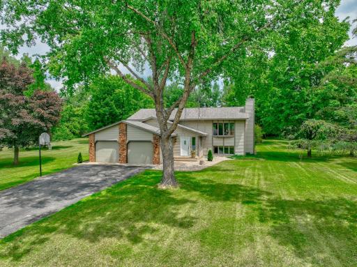 Space, style, & many updates…this beautiful Hudson home has so much to offer! Enjoy an open, sun-filled layout with modern touches throughout. Minutes from Hudson’s top-rated schools, shopping, dining, and parks.