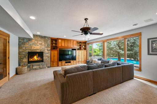 47-web-or-mls-1165 Symphony Ln 047Full.jpg