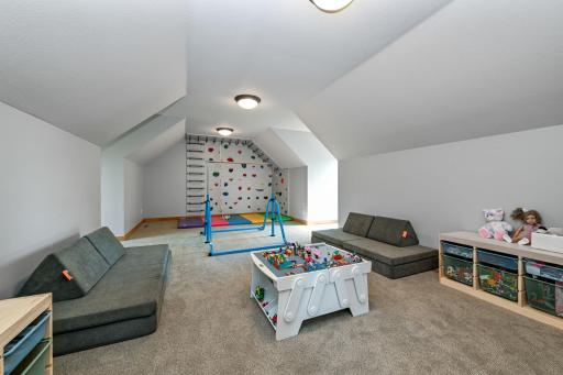 45-web-or-mls-1165 Symphony Ln 045Full.jpg