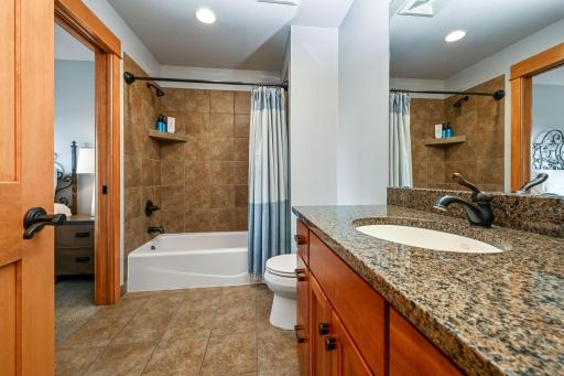 44-web-or-mls-1165 Symphony Ln 044Full.jpg