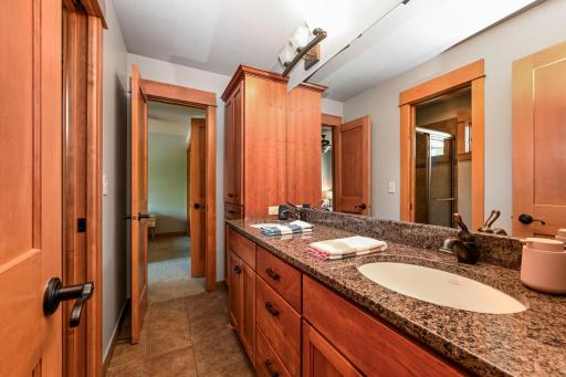 41-web-or-mls-1165 Symphony Ln 041Full.jpg
