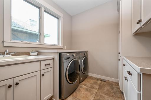 29-web-or-mls-1165 Symphony Ln 029Full.jpg
