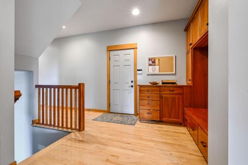 27-web-or-mls-1165 Symphony Ln 027Full.jpg