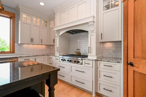 21-web-or-mls-1165 Symphony Ln 021Full.jpg