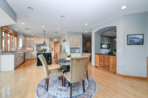 16-web-or-mls-1165 Symphony Ln 016Full.jpg