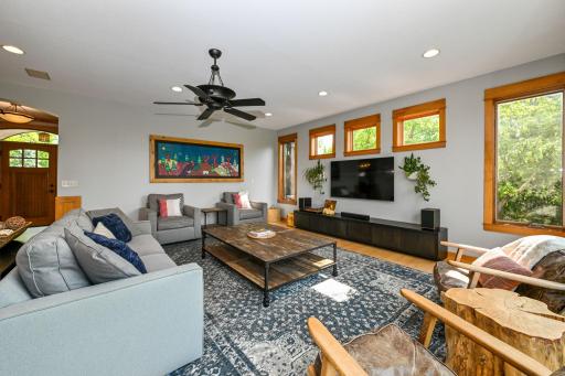 12-web-or-mls-1165 Symphony Ln 012Full.jpg
