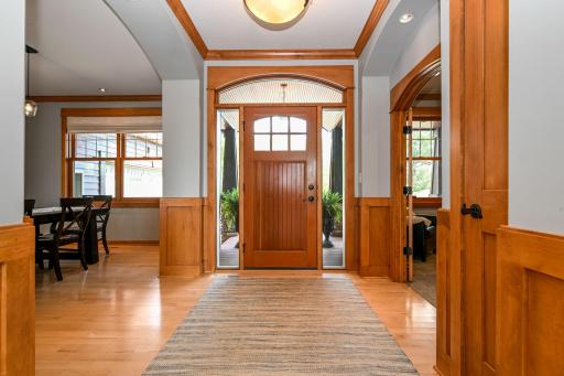 6-web-or-mls-1165 Symphony Ln 006Full.jpg