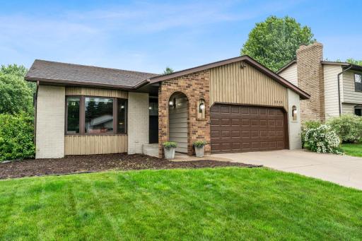 2212 Henna Avenue N, Saint Paul, MN 55128