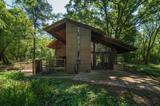 The home was personally designed for the family by FRANK LLOYD WRIGHT’S master draftsman, John Howe, with every consideration paid to Wright’s standards of design.