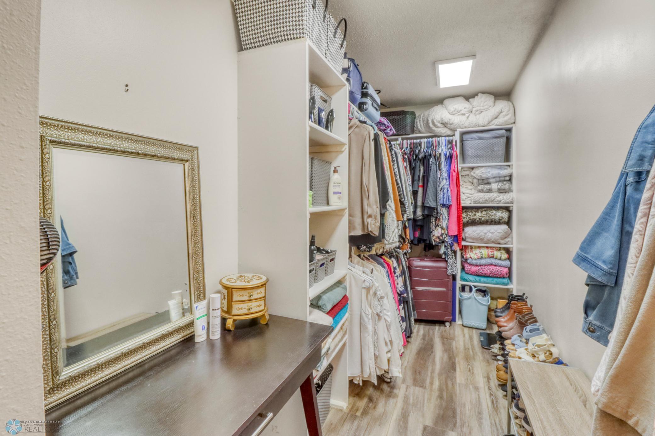 Primary Closet1_1.JPG