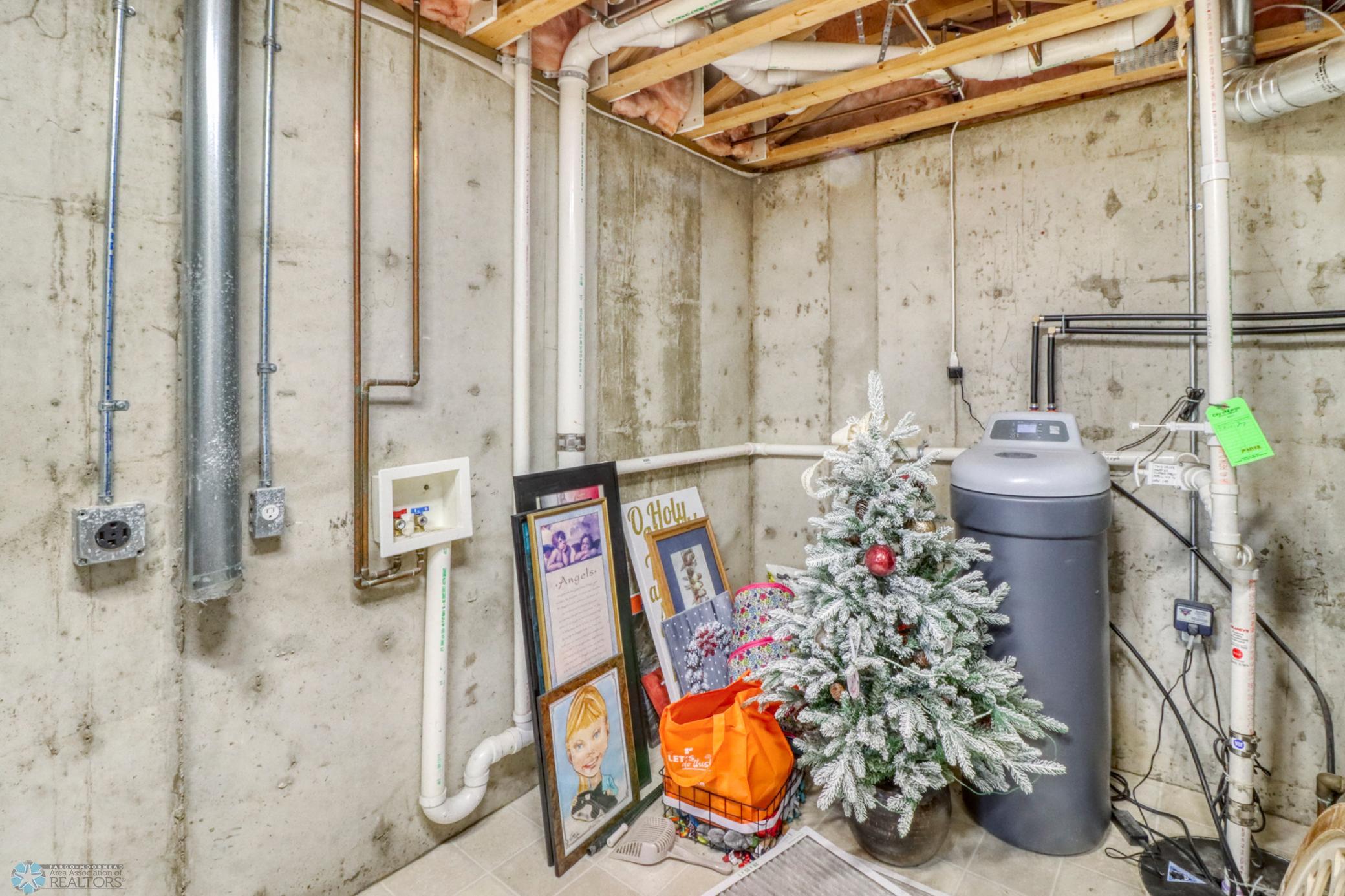 Basement Mechanical1_1.JPG