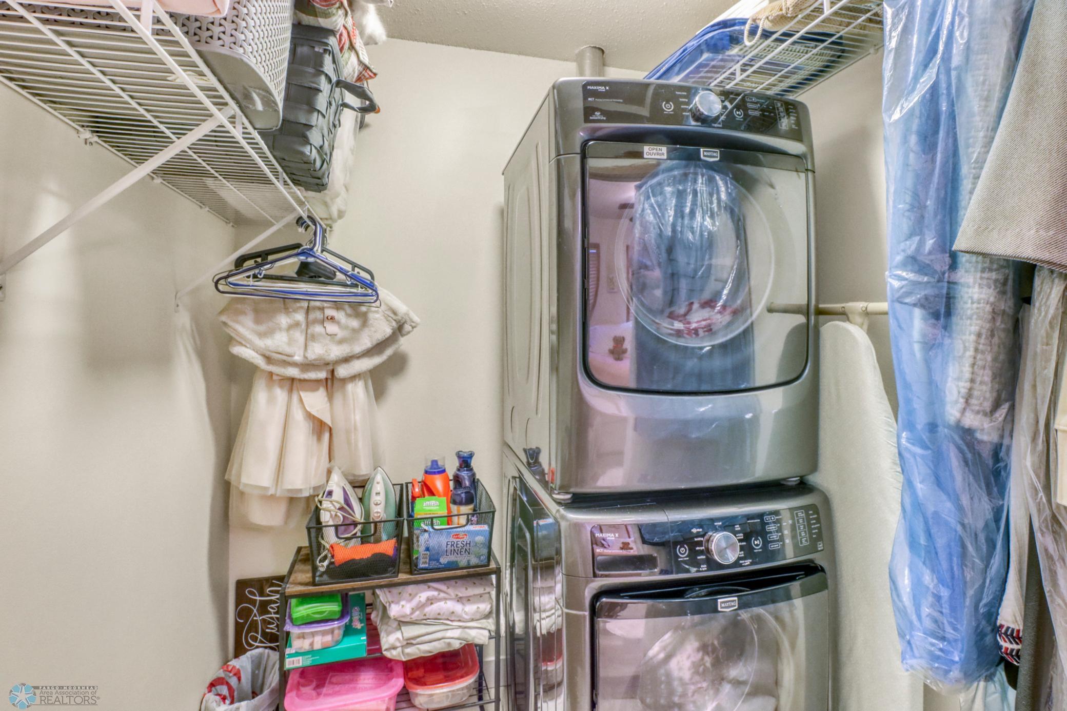 Upstairs Bedroom Closet_Laundry1_1.JPG
