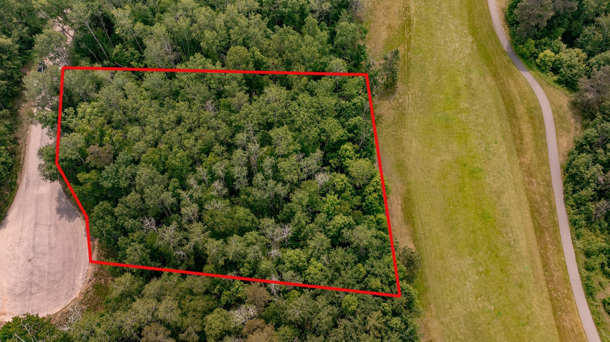 Prime golf course lot