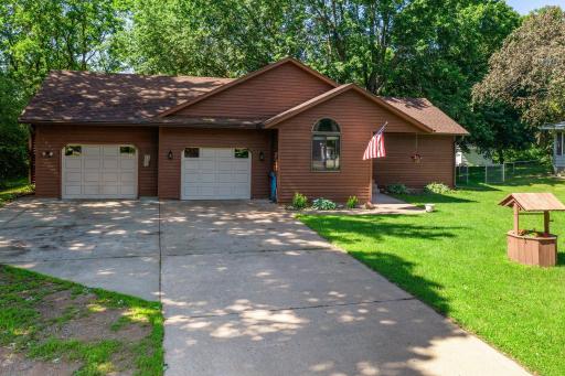 505 N Brookview Lane SW, Isanti, MN 55040