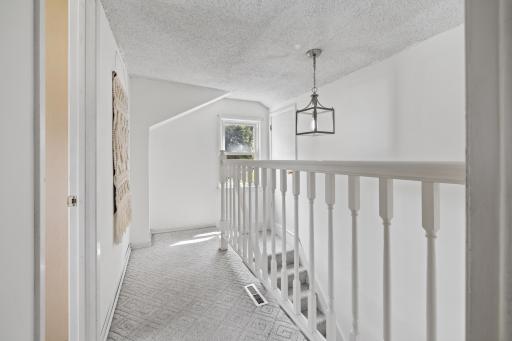 1516 Mendelssohn Avenue N, Minneapolis, MN 55427