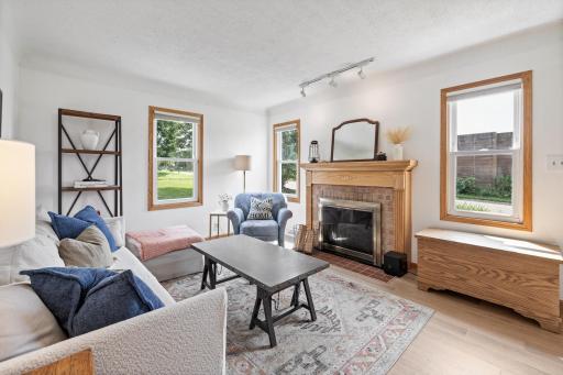 1516 Mendelssohn Avenue N, Minneapolis, MN 55427