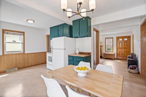 1516 Mendelssohn Avenue N, Minneapolis, MN 55427