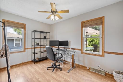 1516 Mendelssohn Avenue N, Minneapolis, MN 55427