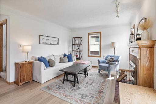 1516 Mendelssohn Avenue N, Minneapolis, MN 55427