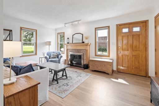 1516 Mendelssohn Avenue N, Minneapolis, MN 55427