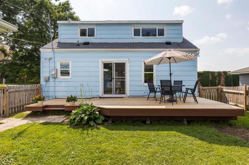 1516 Mendelssohn Avenue N, Minneapolis, MN 55427