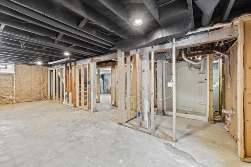 1516 Mendelssohn Avenue N, Minneapolis, MN 55427