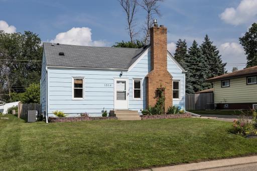 1516 Mendelssohn Avenue N, Minneapolis, MN 55427