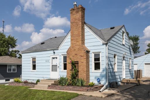 1516 Mendelssohn Avenue N, Minneapolis, MN 55427