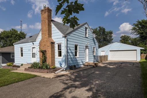 1516 Mendelssohn Avenue N, Minneapolis, MN 55427