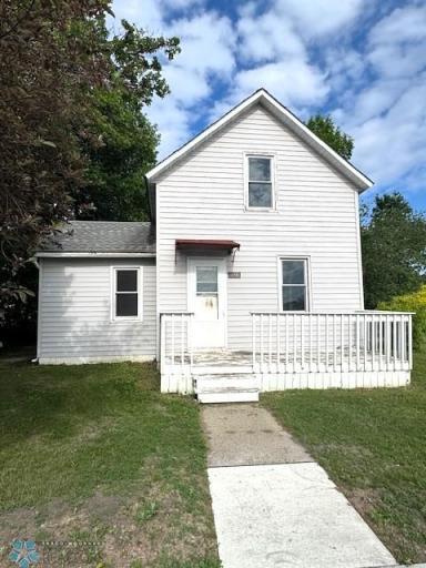 310 1st Street SW, Mahnomen, MN 56557
