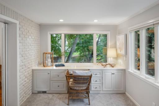 5011 Wooddale Lane, Minneapolis, MN 55424