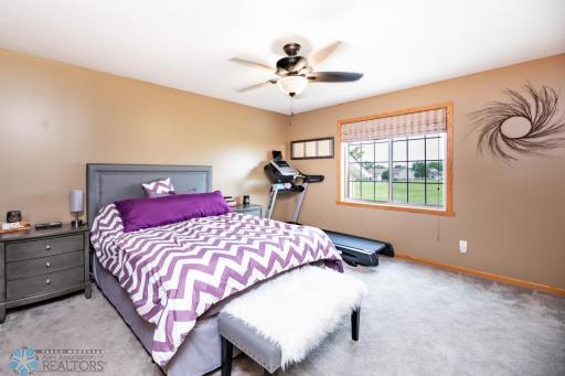 106 12th Street NE, Barnesville, MN 56514