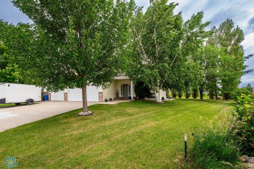 106 12th Street NE, Barnesville, MN 56514