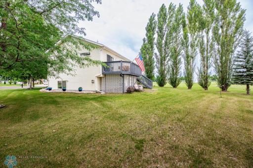 106 12th Street NE, Barnesville, MN 56514